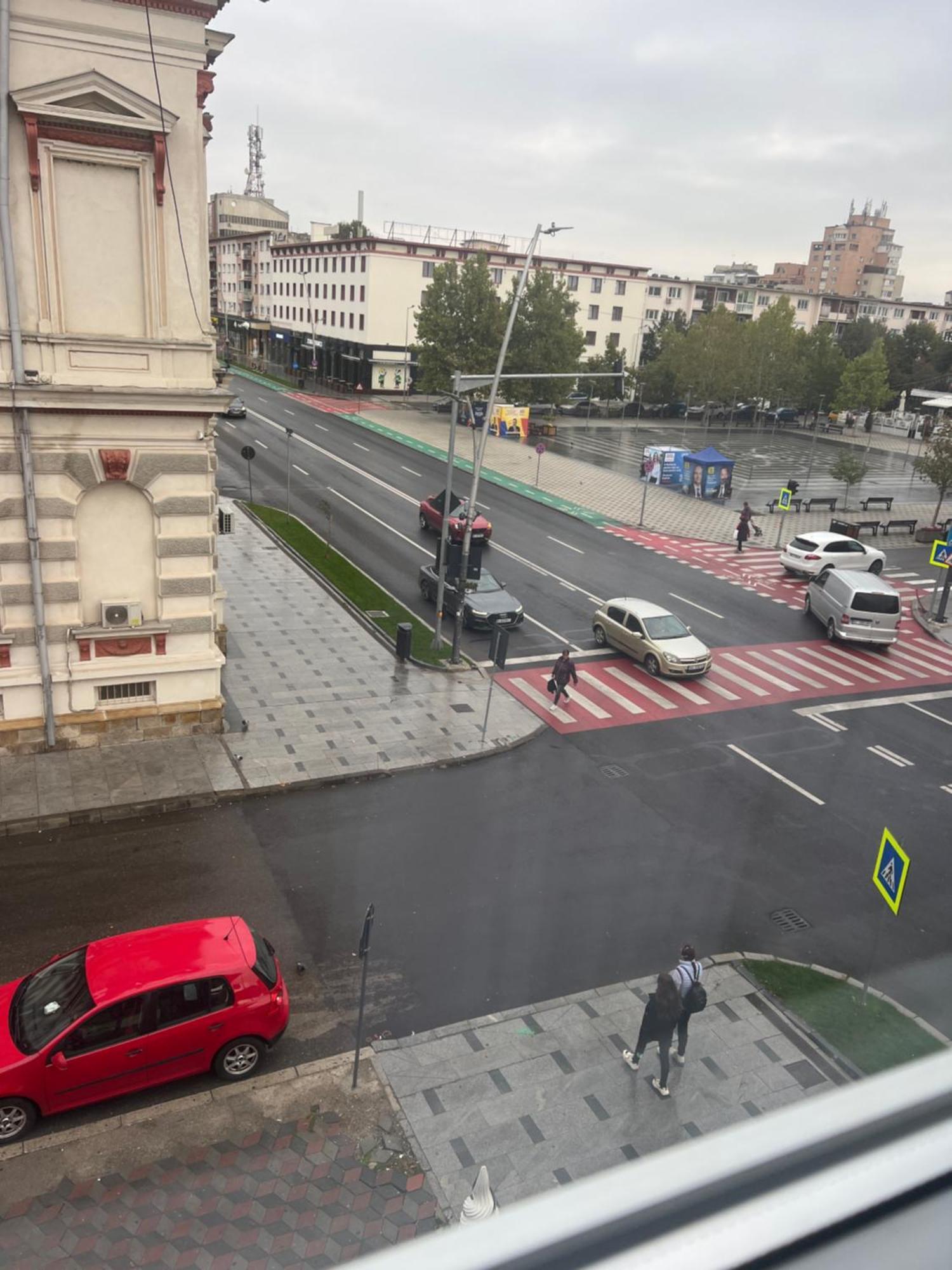 Central Trei Camere Bacău Exterior foto